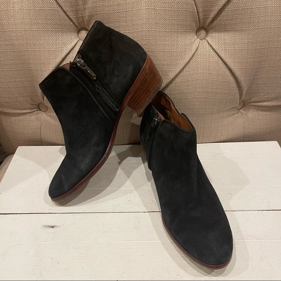 Sam Edelman PETTY ANKLE BOOTIE Black Suede Size 7.5 - Picture 1 of 12